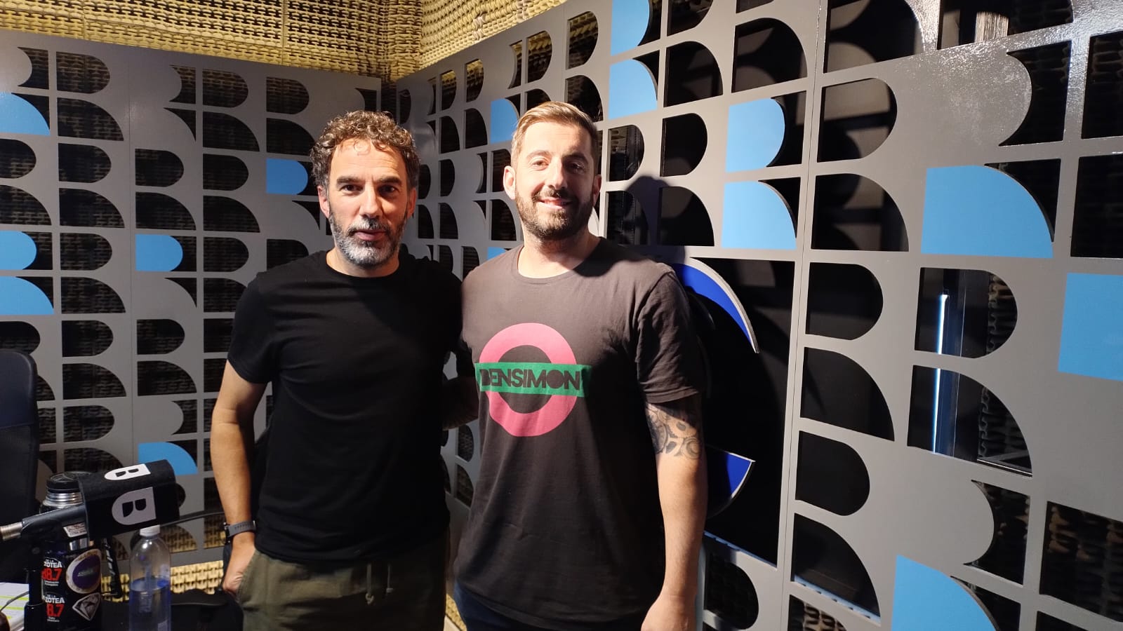 Columna de Economía: Turismo y éxodo de dólares 